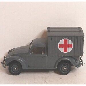 Vitesse Ambulance VW Volkswagon 1945 Beetle 1:43 Green Excellent Condition